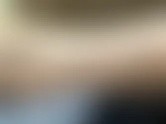 Mulher é diagnosticada com câncer de mama nos EUA e faz tatuagem para 'celebrar a quimioterapia'