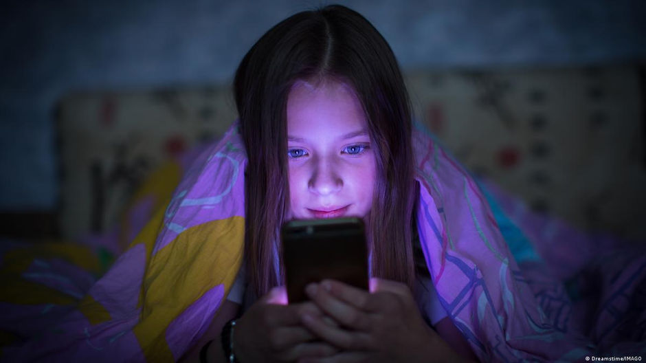 Não basta proibir adolescentes nas redes, dizem pesquisadores