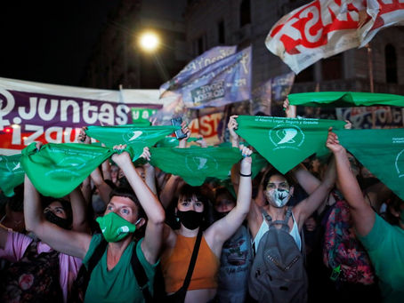 Câmara dos Deputados da Argentina aprova descriminalização do aborto; projeto segue para o Senado