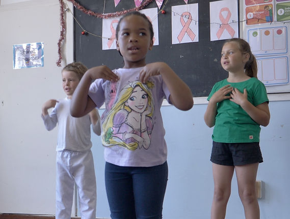 Sign language_edited.jpg