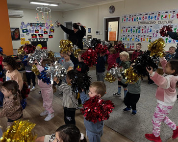 Preschoolers dancing at Kidzspot Lima.