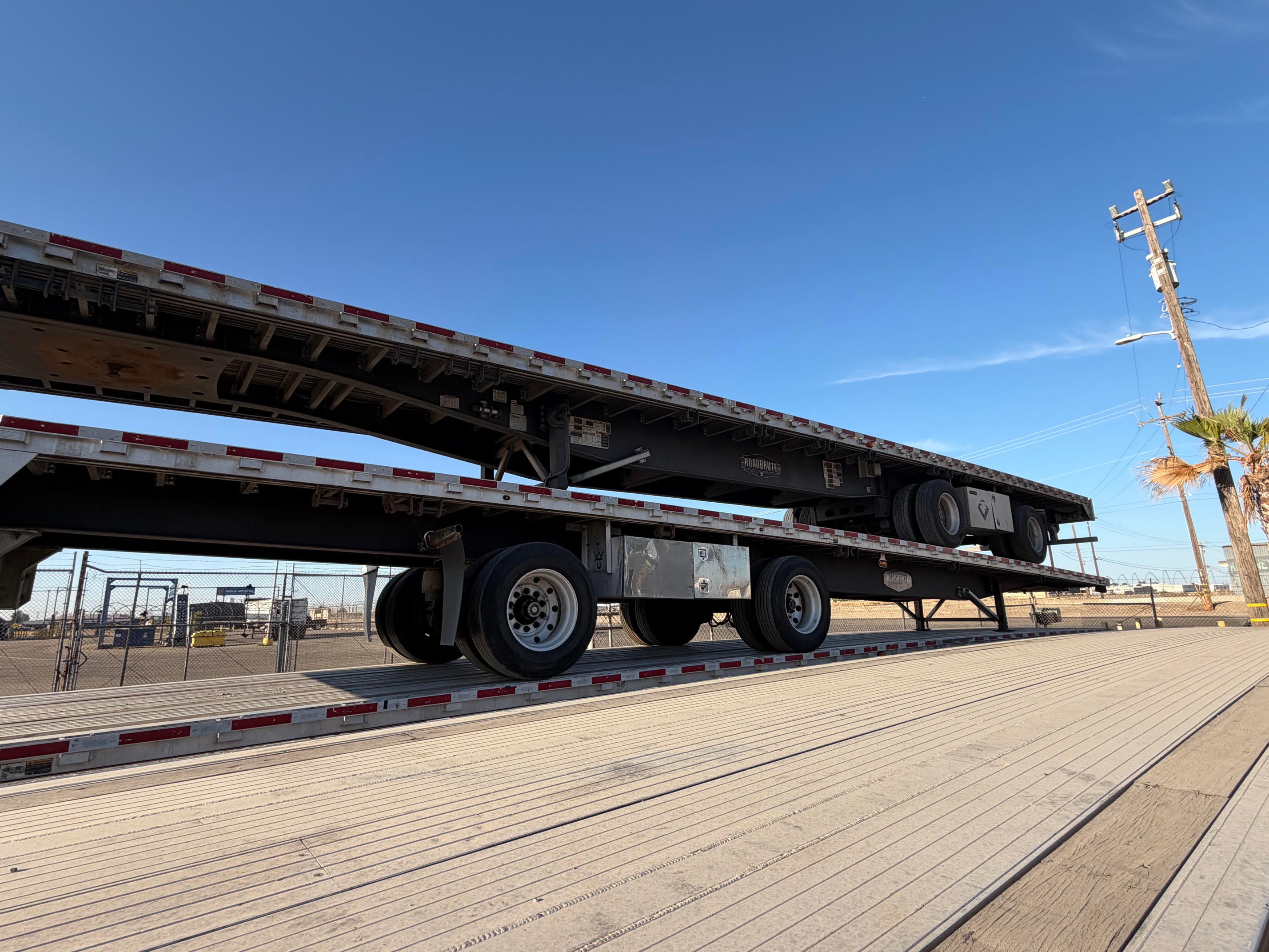 2020 Wilson 53' Combo Flatbed Spread Axle Cal Legal