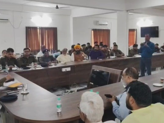 किशनगंज में पुलिस-पब्लिक संवाद गोष्ठी, साइबर ठगी से बचाव को लेकर किया जागरूक