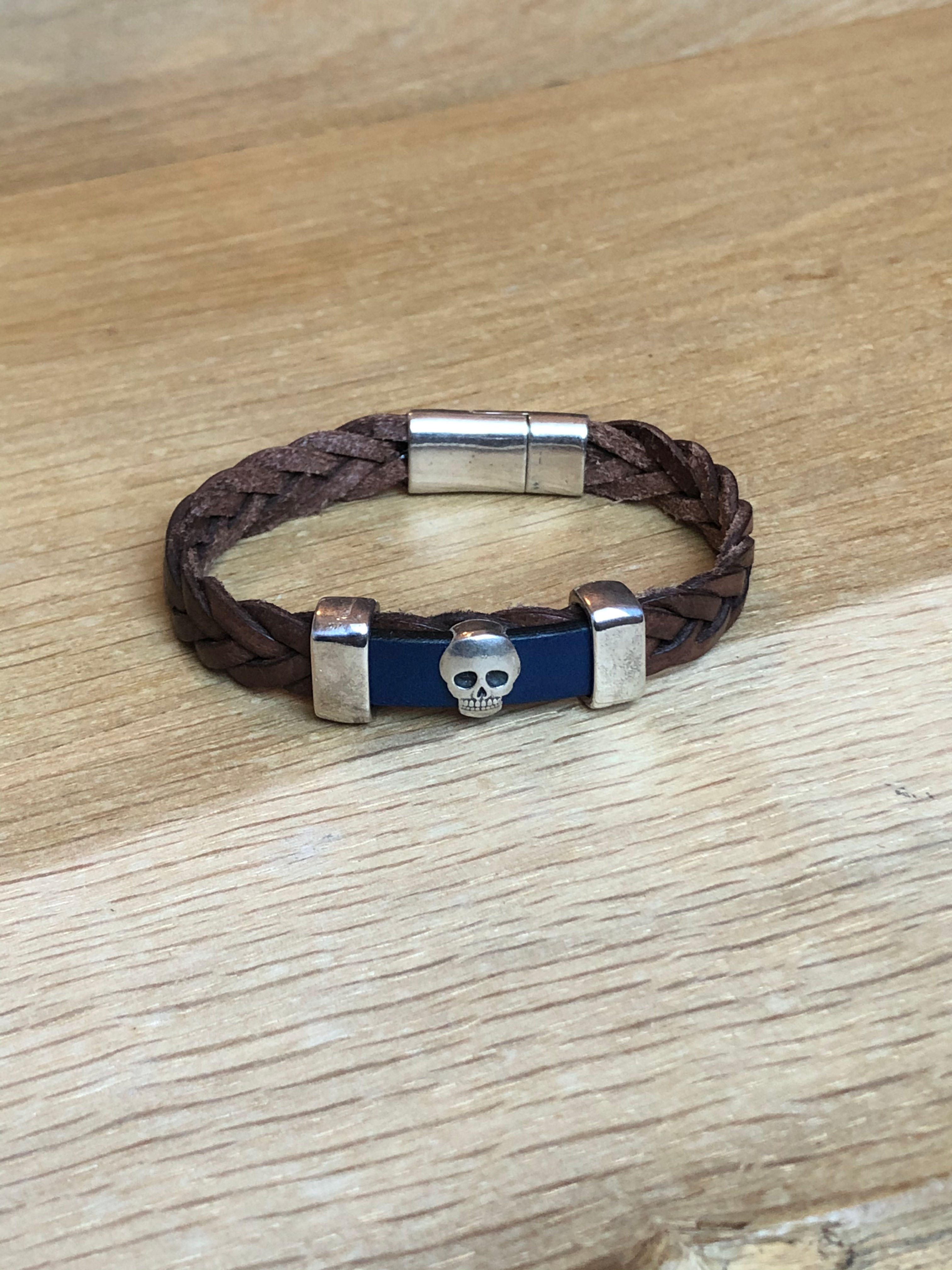 Bracelet cuir tête de mort marron foncé
