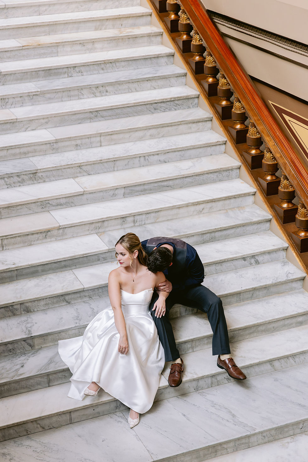 Wedding couple dancing at the Indiana State House