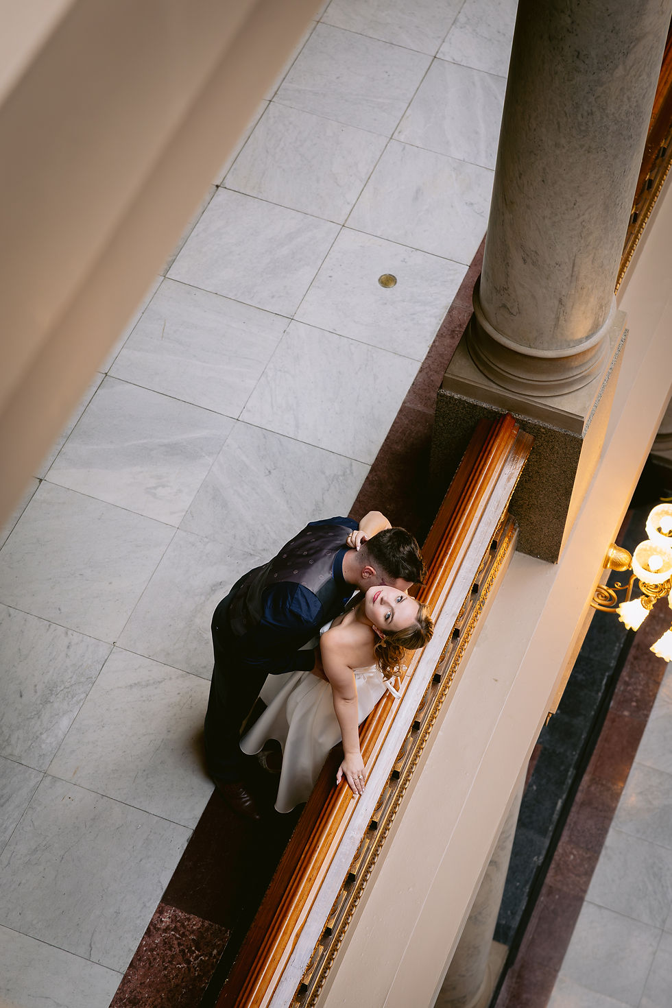 Romantic wedding portraits in downtown Indianapolis
