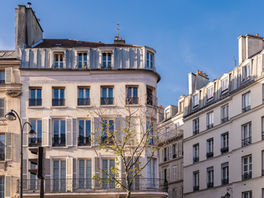 Offres rares, loyers hors de prix, dossiers ultra-concurrentiels… Dans la capitale, trouver un appartement relève plus que jamais du parcours du combattant.