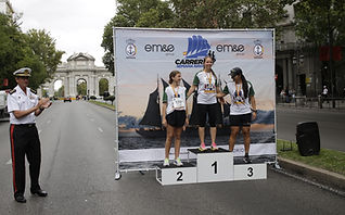 Podium chicas 5K.JPG