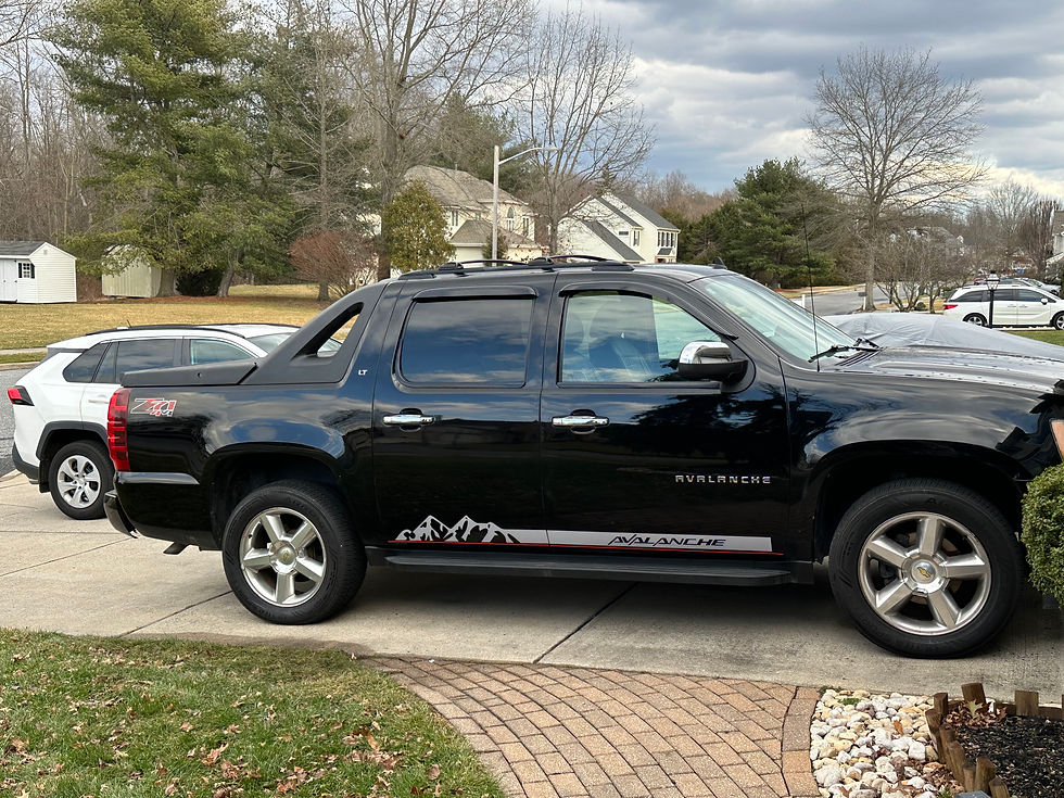 Thumbnail: 2011 Chevrolet Avalanche LT 4x4 Pickup Truck
