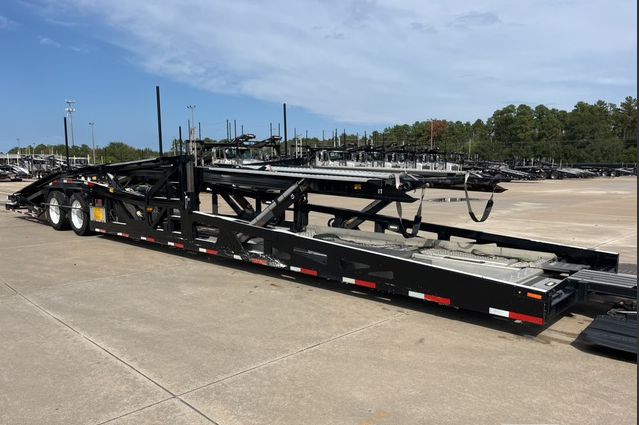 Thumbnail: 2020 Peterbilt 365 Day Cab/Cottrell CX09LSFA3 - 80Ft