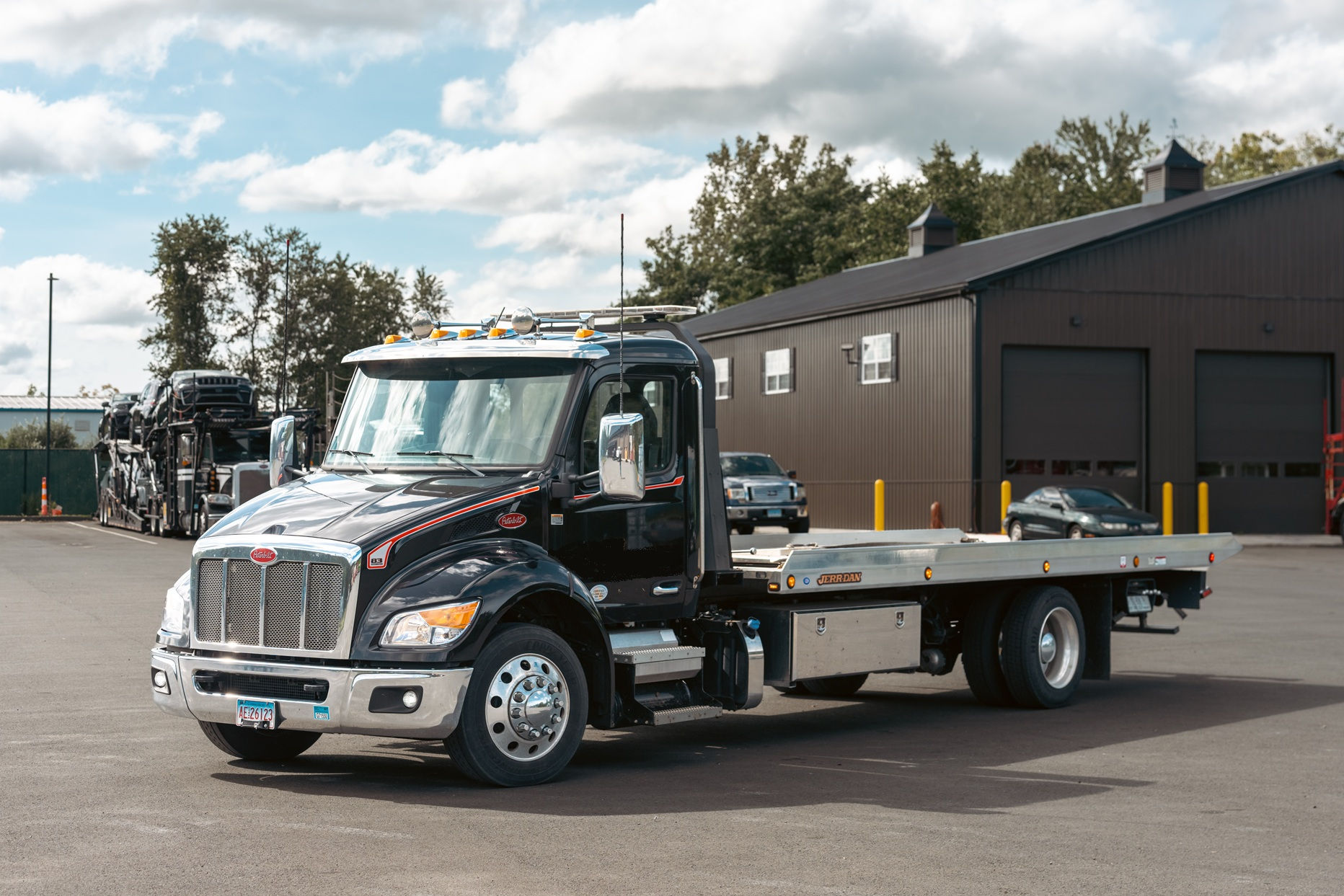 2024 Peterbilt 536 Roll Back - Just 113K Miles