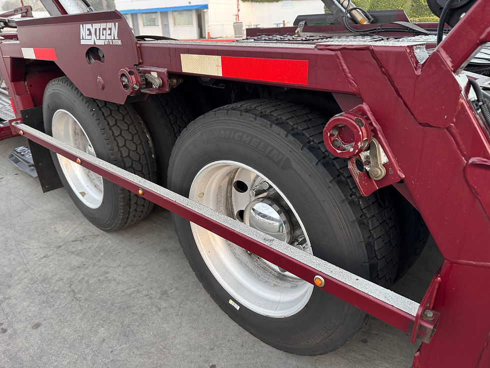 Thumbnail: 2022 Peterbilt 389/COTTRELL CX-09LSFA