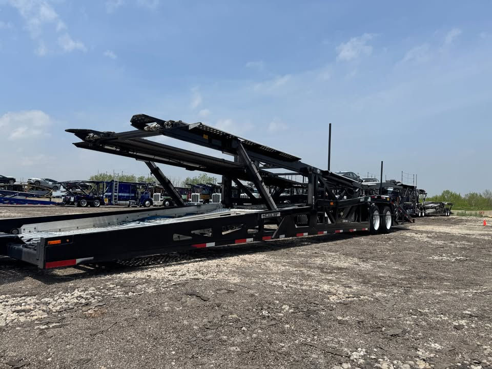 Thumbnail: 2024 Peterbilt 389/Cottrell CX09LSFA 80'