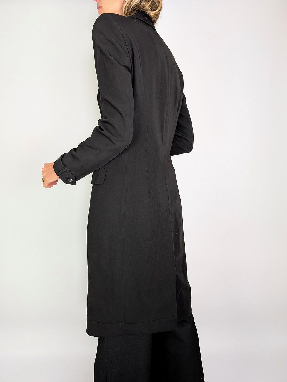 Miniaturebillede: Vintage 90-tal Hugo Boss svart rock i ull (S)
