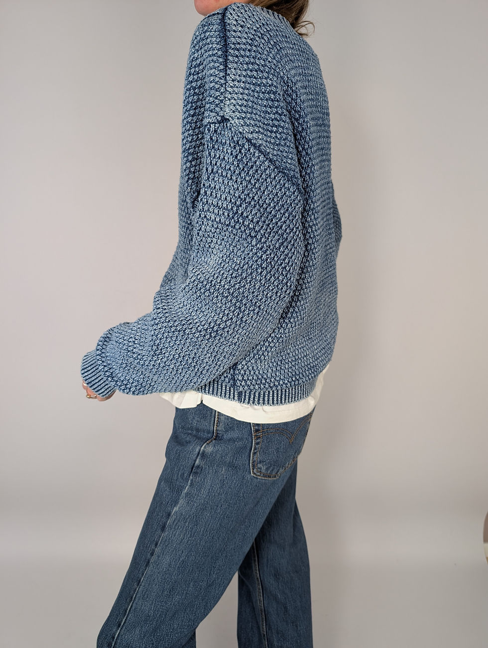 Miniatyrbild: Vintage 80-tal denimblå stickad tröja (S-M)