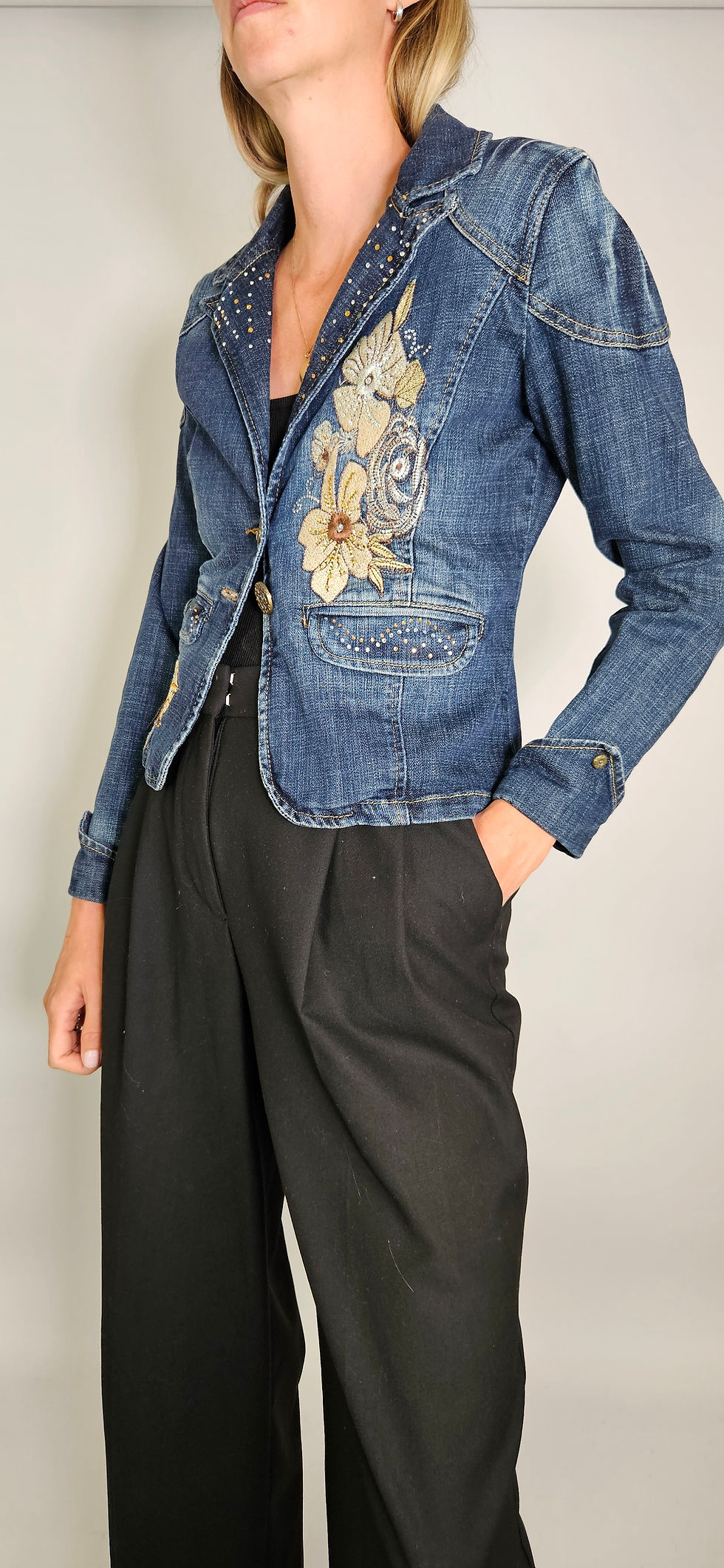 Miniatyrbild: Vintage 00-tal embellished jeanskavaj (XS-S)