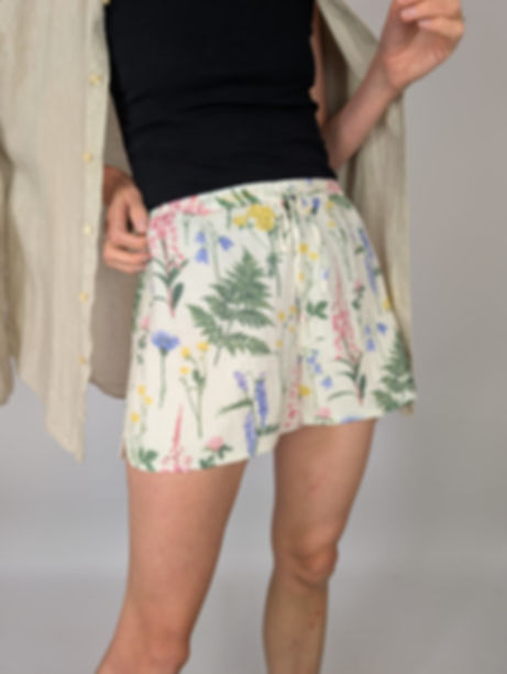 Lindex blommiga shorts (S)