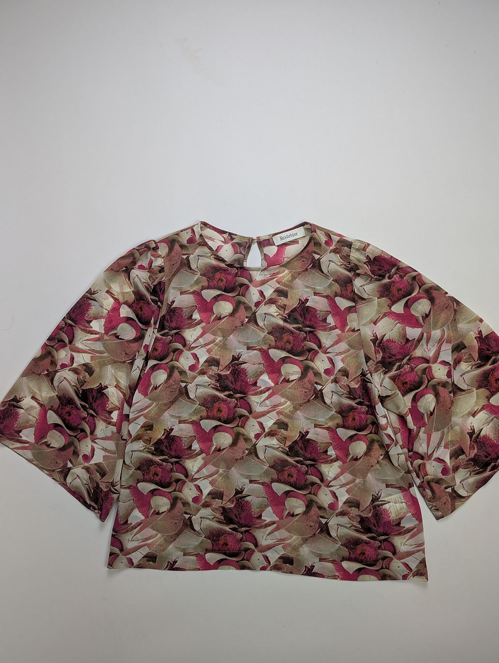 Miniaturebillede: Rodebjer rosamönstrad blus (S-M)