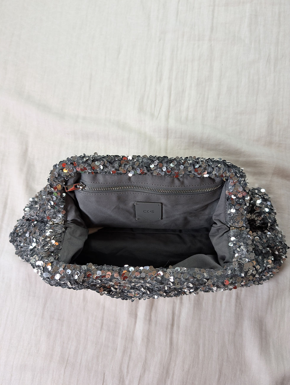 Miniatyrbild: Cos stor clutch väska i paljett