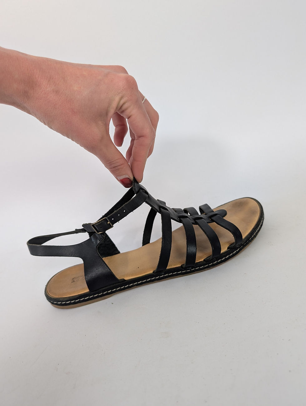 Miniaturebillede: Kavat sorte klassiske sandaler med rem (41)