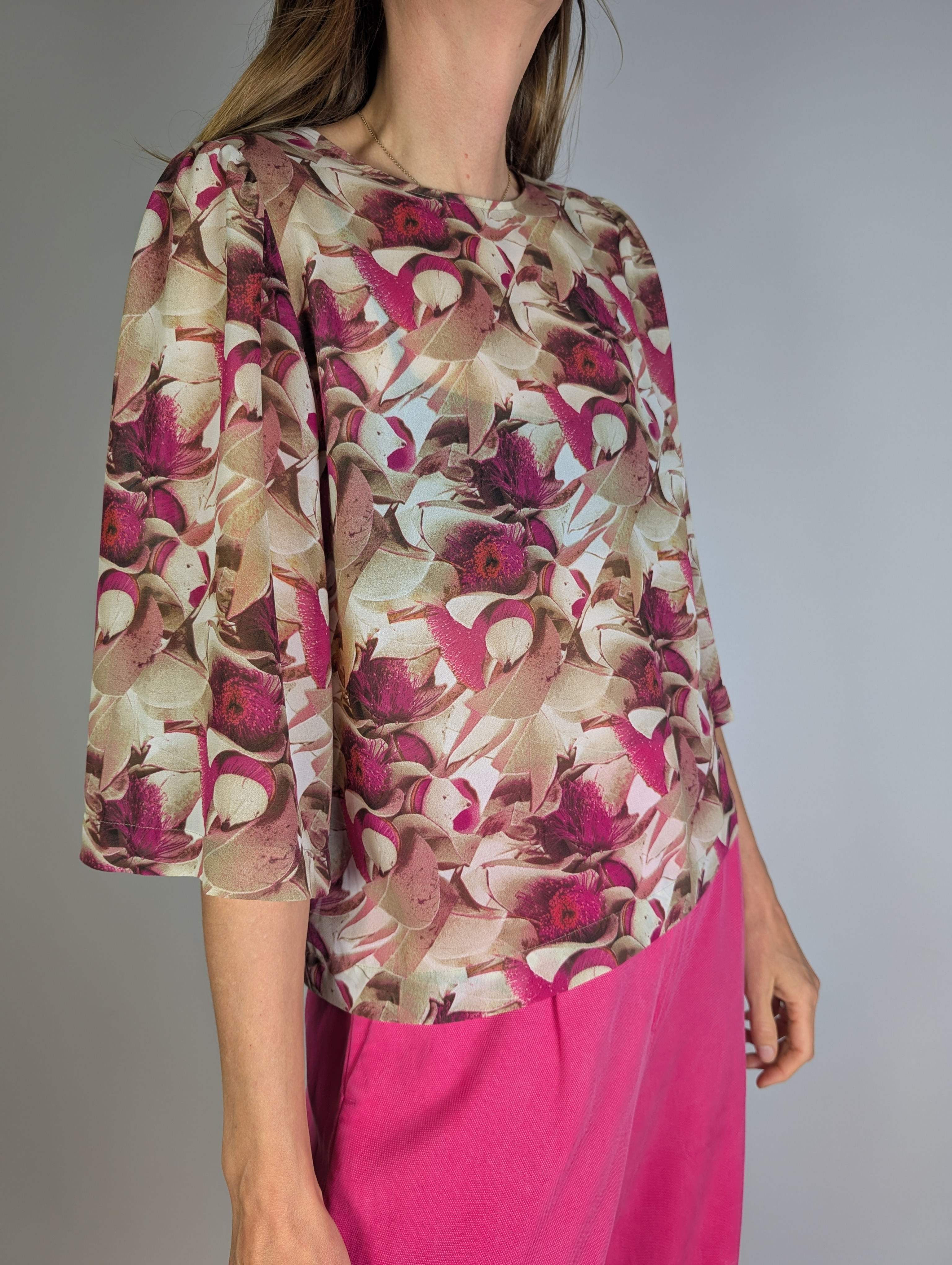 Rodebjer rosamönstrad blus (S-M)