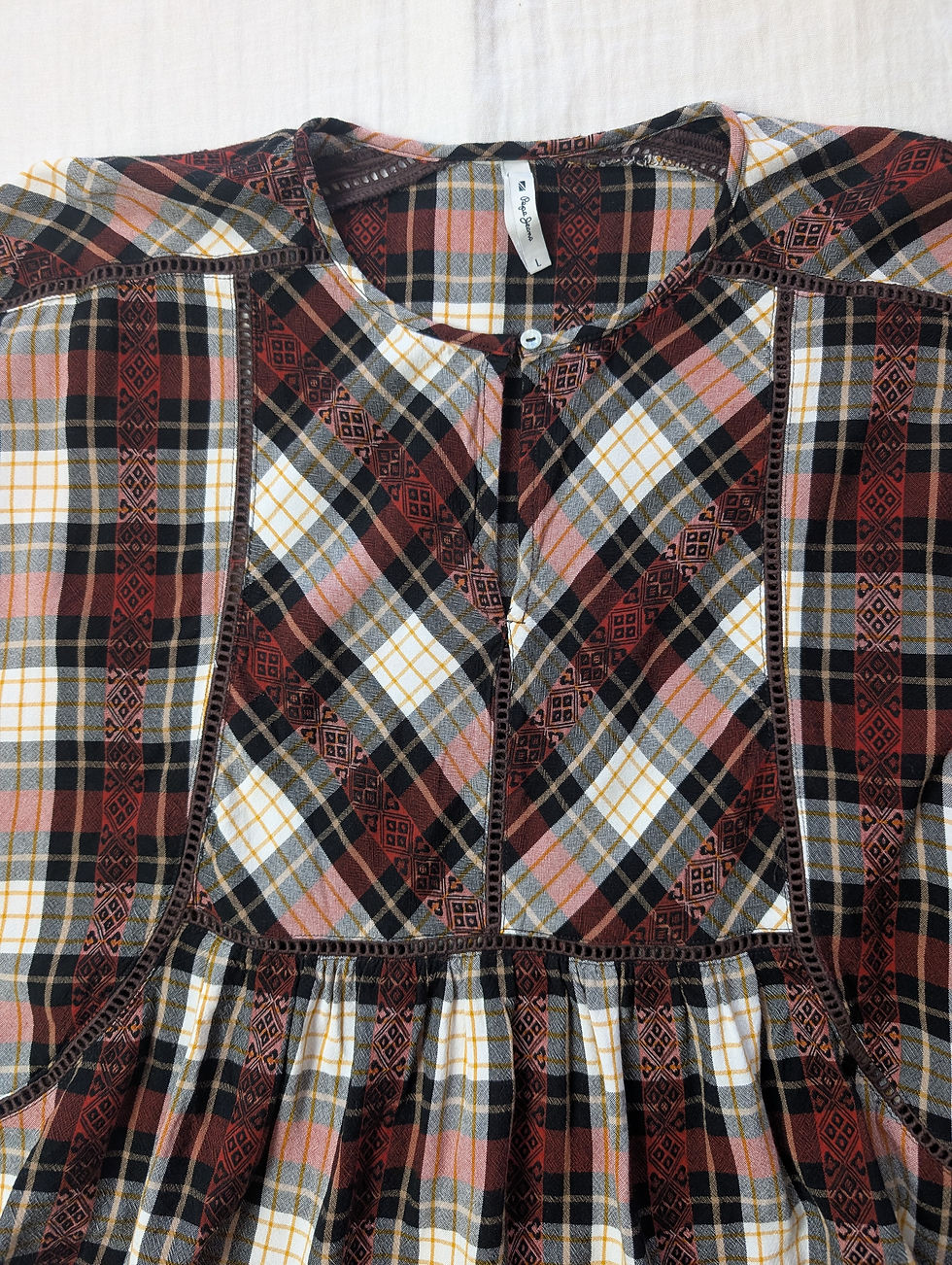 Miniaturebillede: Pepe Jeans rödrutig blus (L)