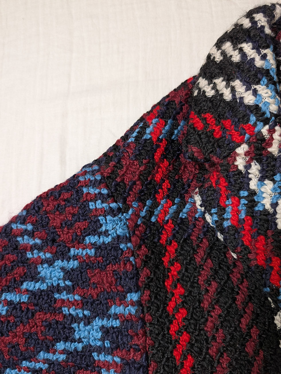 Miniatyrbild: H&M rödrutig tweedkappa i ull (XS-S)