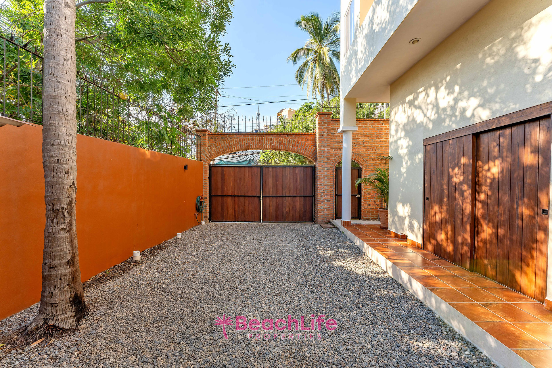The car port at Casa Pulpo