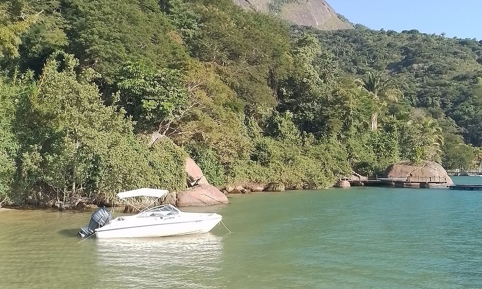 lancha paraty casa da aventura passeios tours turismo viagem travel brazil rio de janeiro