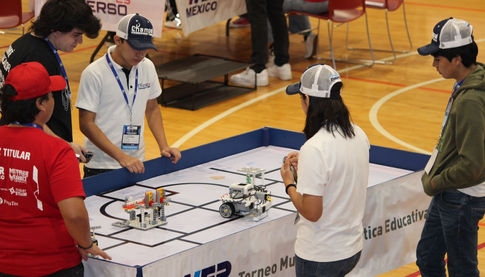 El Colegio Champal participa en la Etapa Nacional del Torneo Mundial de Robótica Educativa Weer