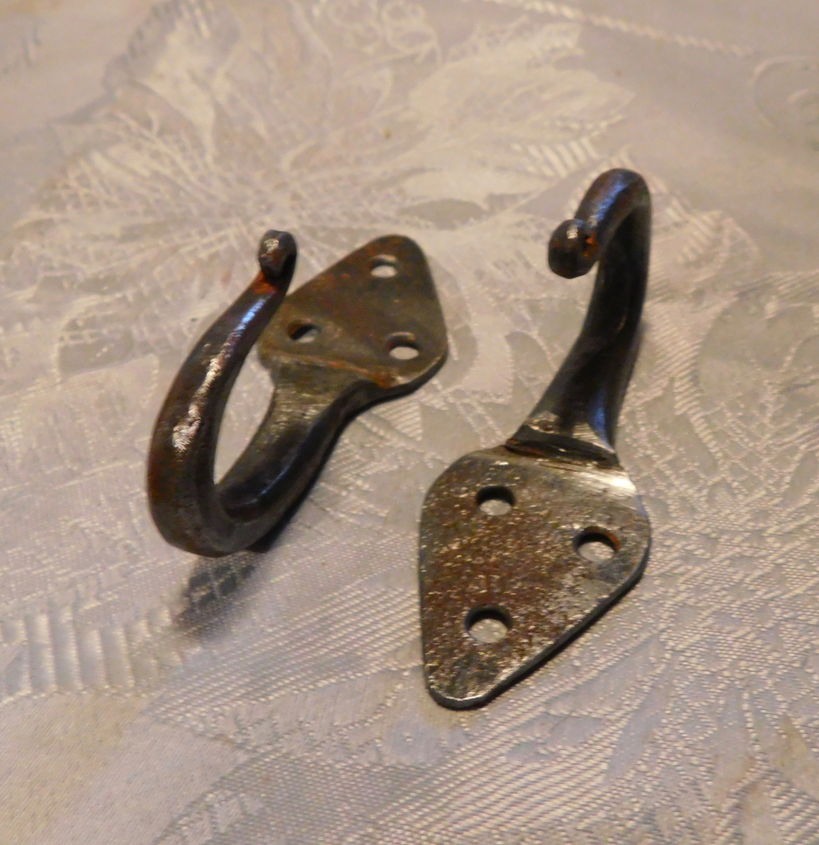 Cusp Hooks
