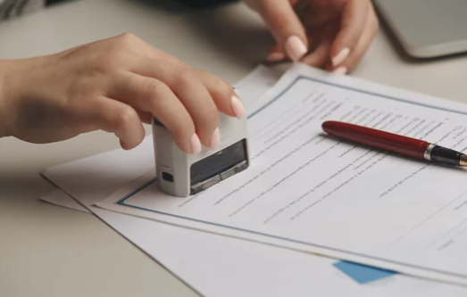 Local mobile Notary in Redwood City, California
