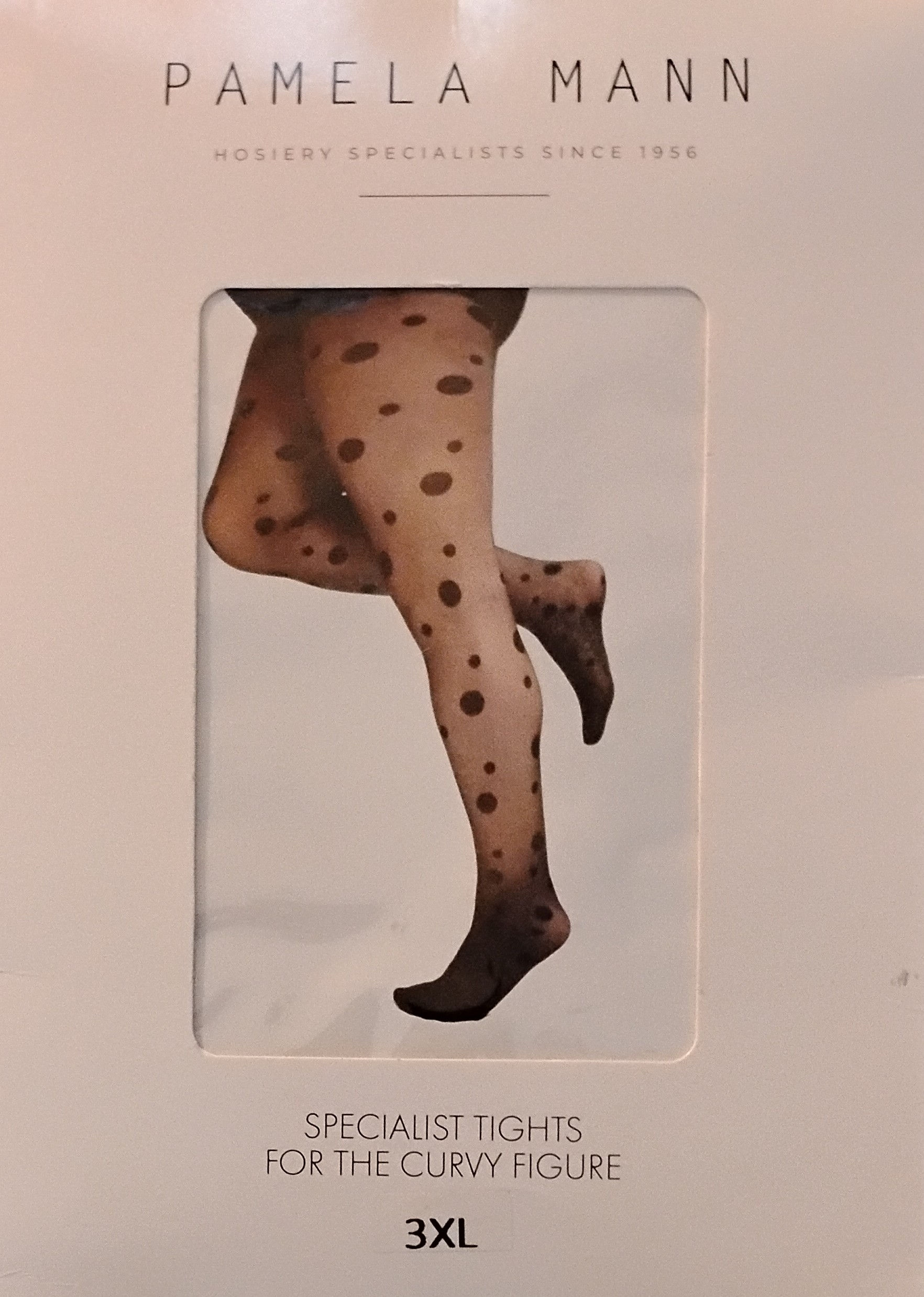 POKA DOT - Pamela Mann
