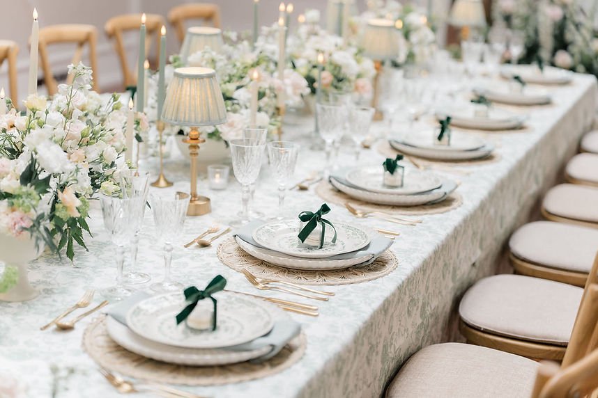 Luxury-London-wedding-planner-elegant-wedding-breakfast-table.jpg