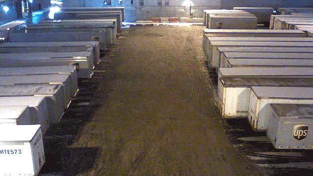 7e5ead56ef510b3f-watch-the-crazy-activit