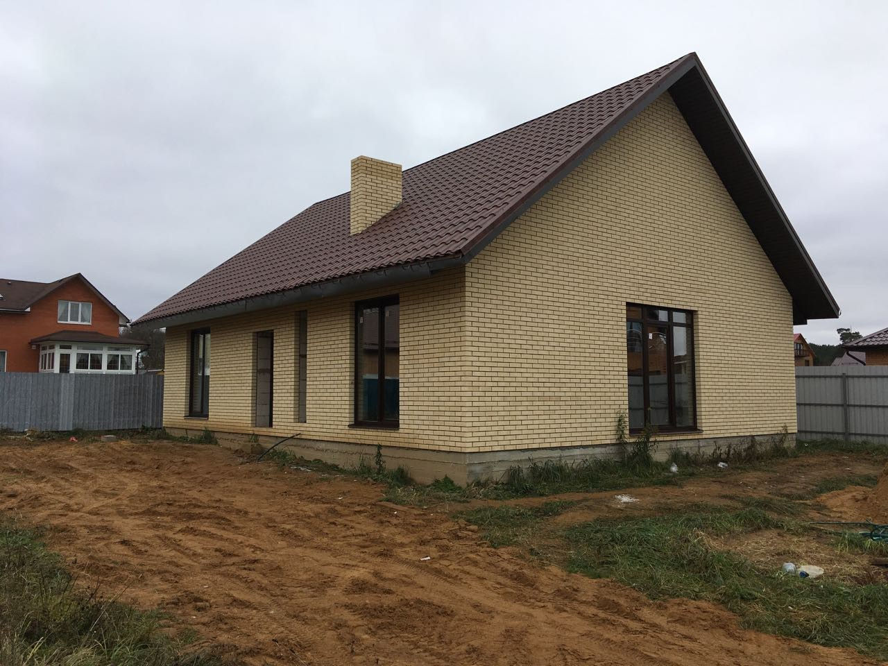 Дом 120 кв.м. с центральными коммуникациями.