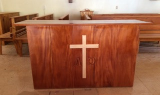 The new altar built for Iglesia Santo Tomas.