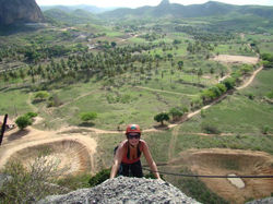 770-502-1escalada-da-segunda-metade-da-pedra-do-lagarto,-na-regiao-de-passa-e-fi