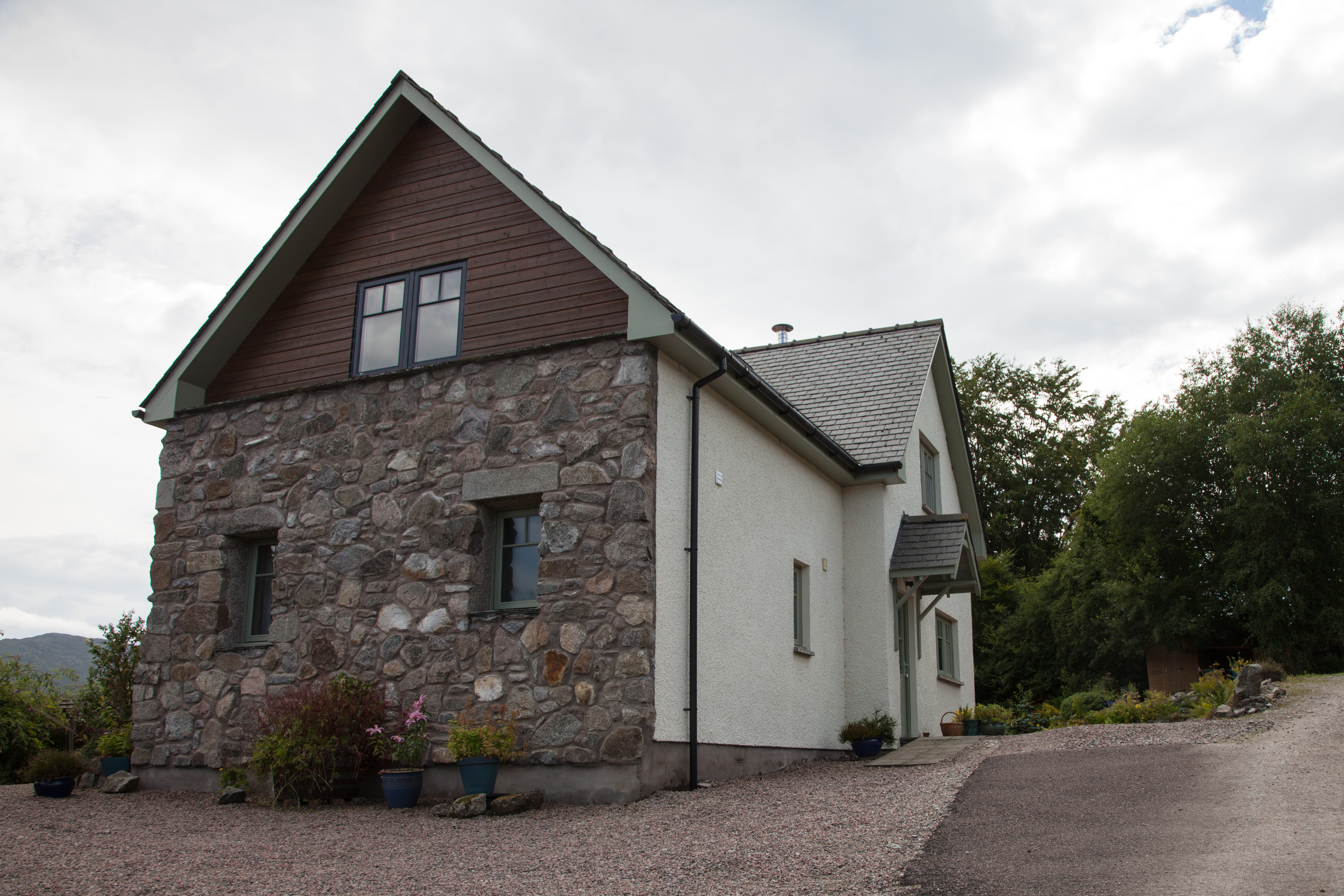 Honeysuckle House Luxury SelfCatering details and description