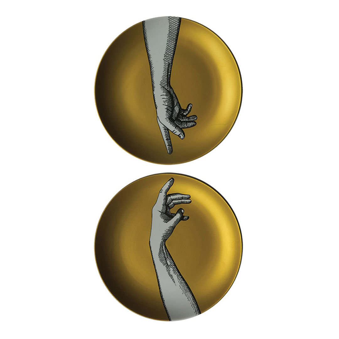Duo de Pratos Decorados Mãos Gold