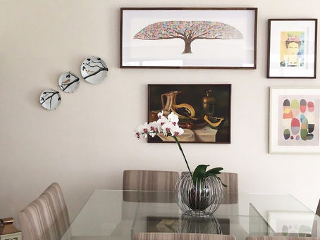 Você sabe fazer uma linda composição com seus pratos decorados?