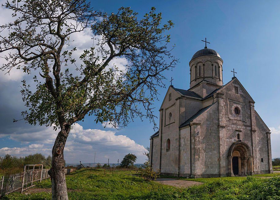 Церква Святого Пантелеймона. 1194 р. заснування.