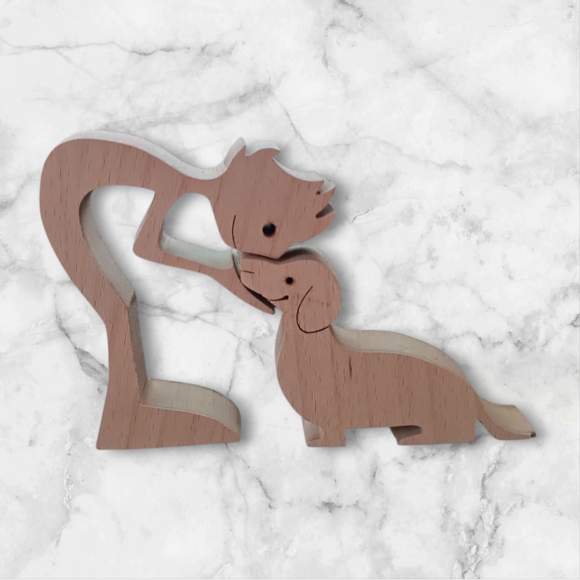 ΚΟΡΙΤΣΙ ΜΕ ΕΝΑ ΜΙΚΡΟ ΣΚΥΛΟ