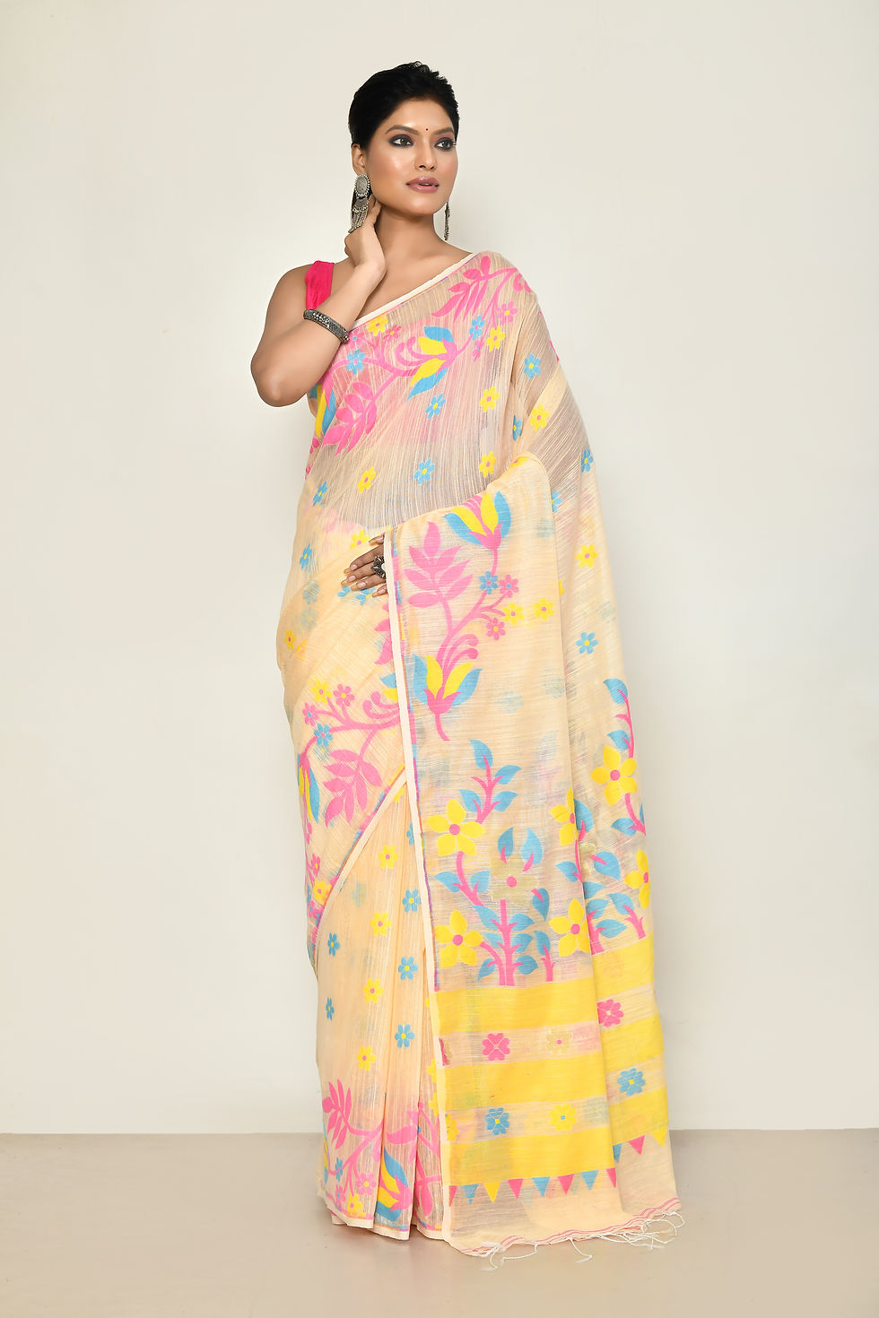 Thumbnail: Soft Dhakai Jamdani saree