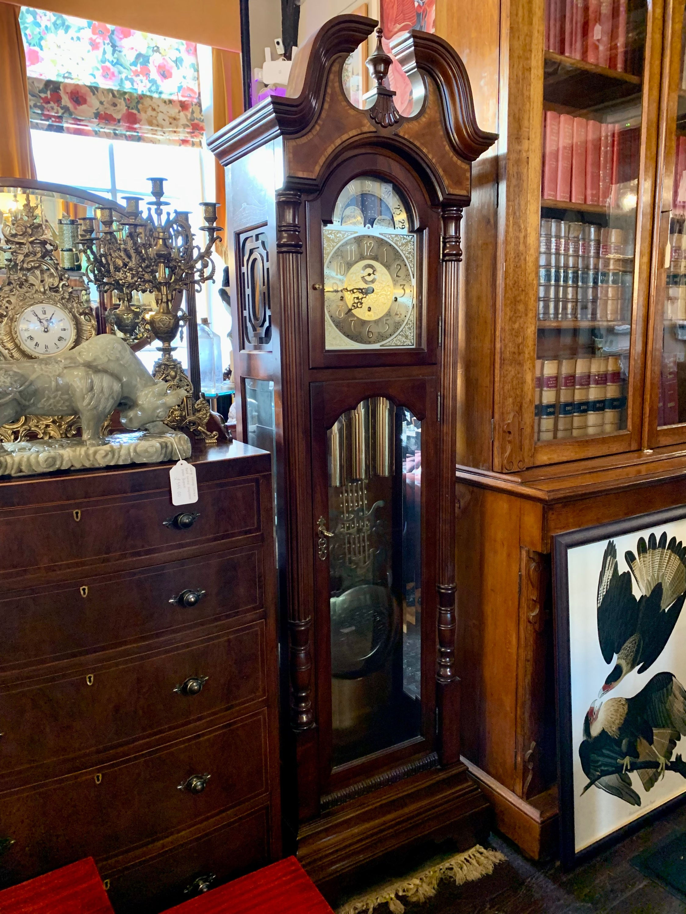 Beautifull Vintage American Sligh Tall case Grandfather Clock.