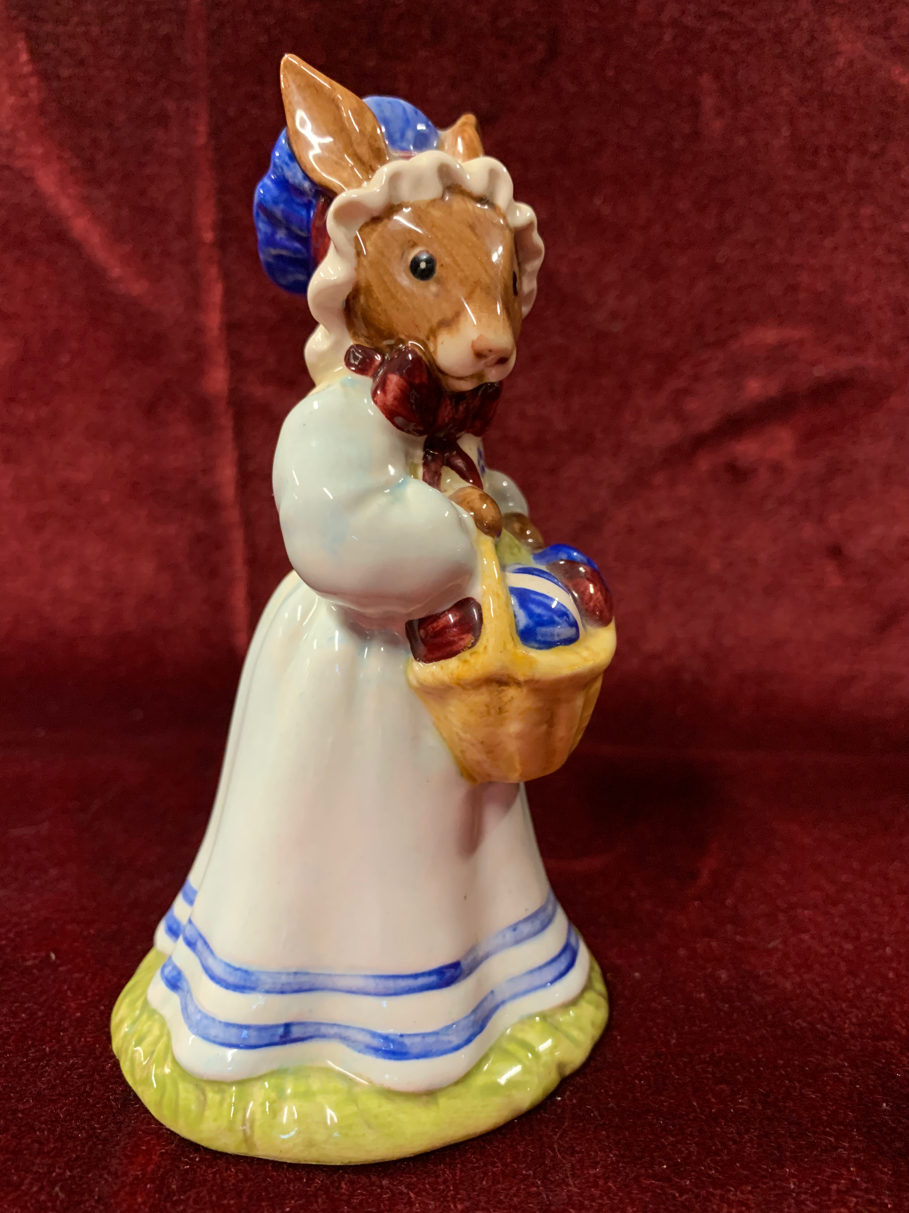 Royal Doulton Mrs Bunnykins at the Easter Parade Figure Made in England