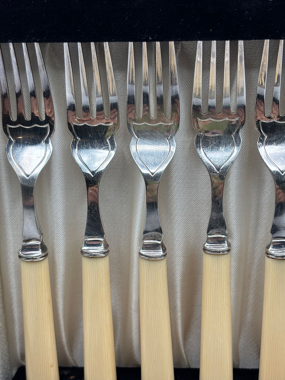 Thumbnail: Vintage Oak  Presentation Box Of Fish Knives & Forks Set Stainless Steel C1940