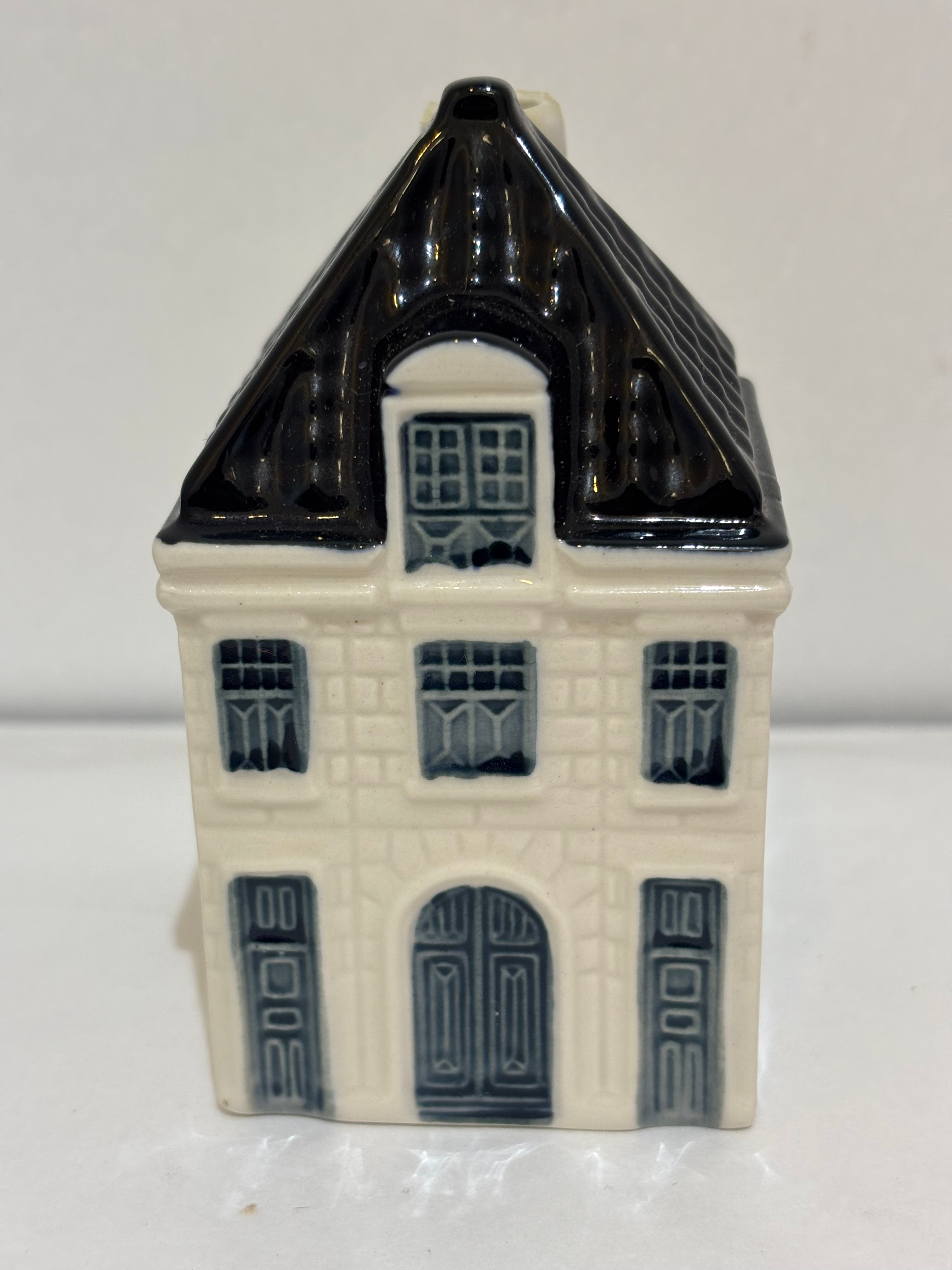 Delft House for KLM by Bols Amsterdam No 64