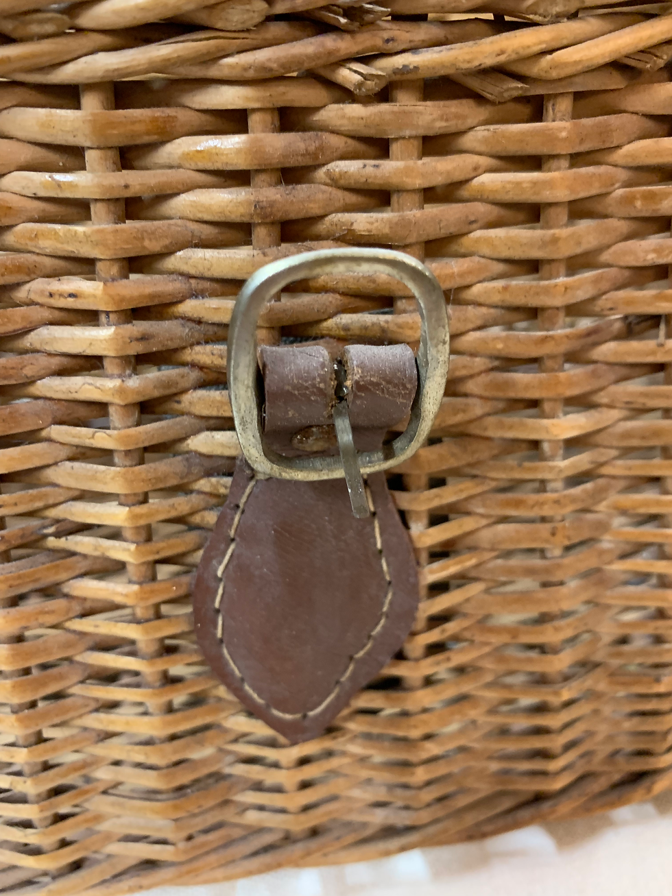 Thumbnail: Vintage Wicker Fishing Creel or Foraging basket / Decoration 