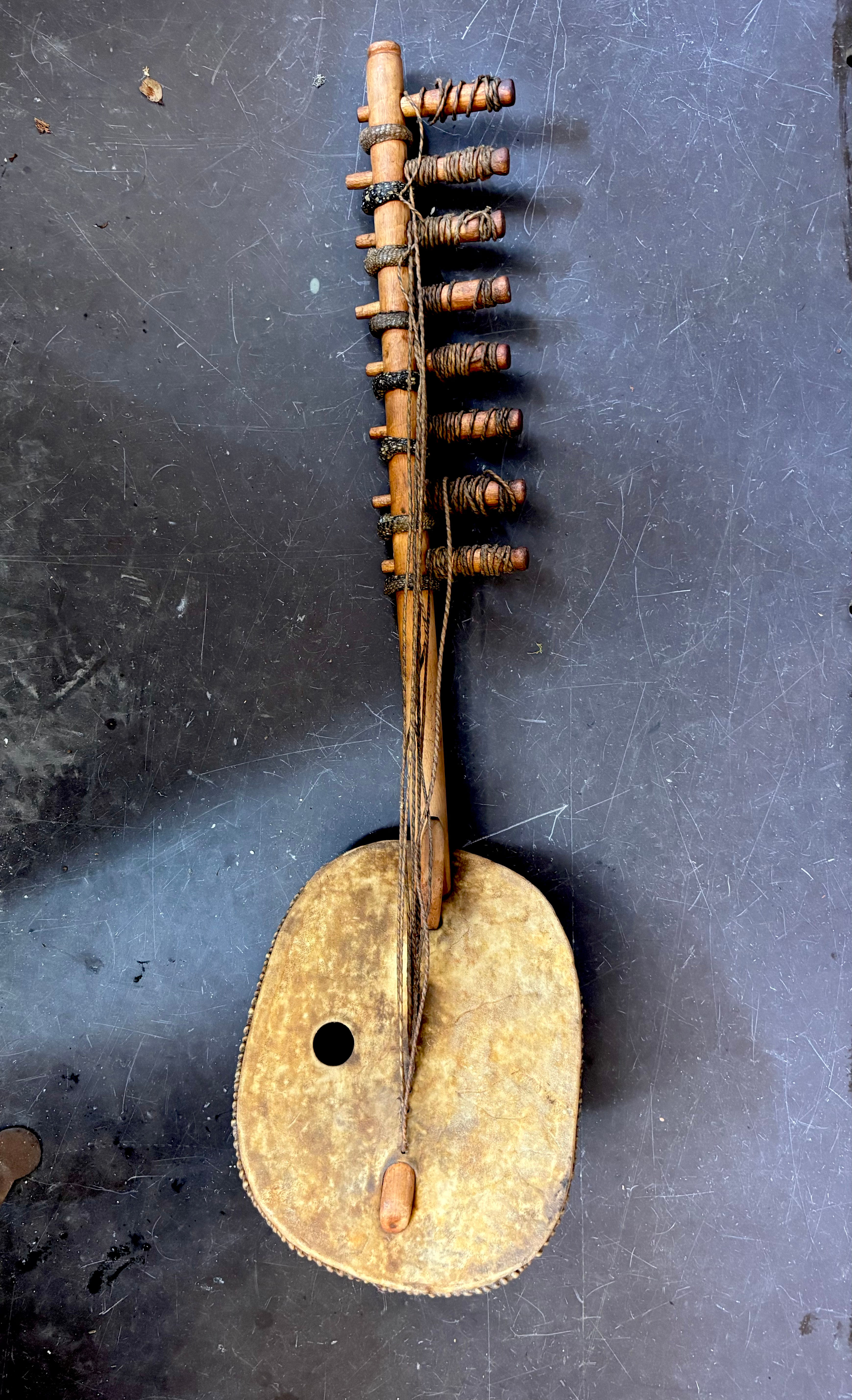 Antique African arched harp